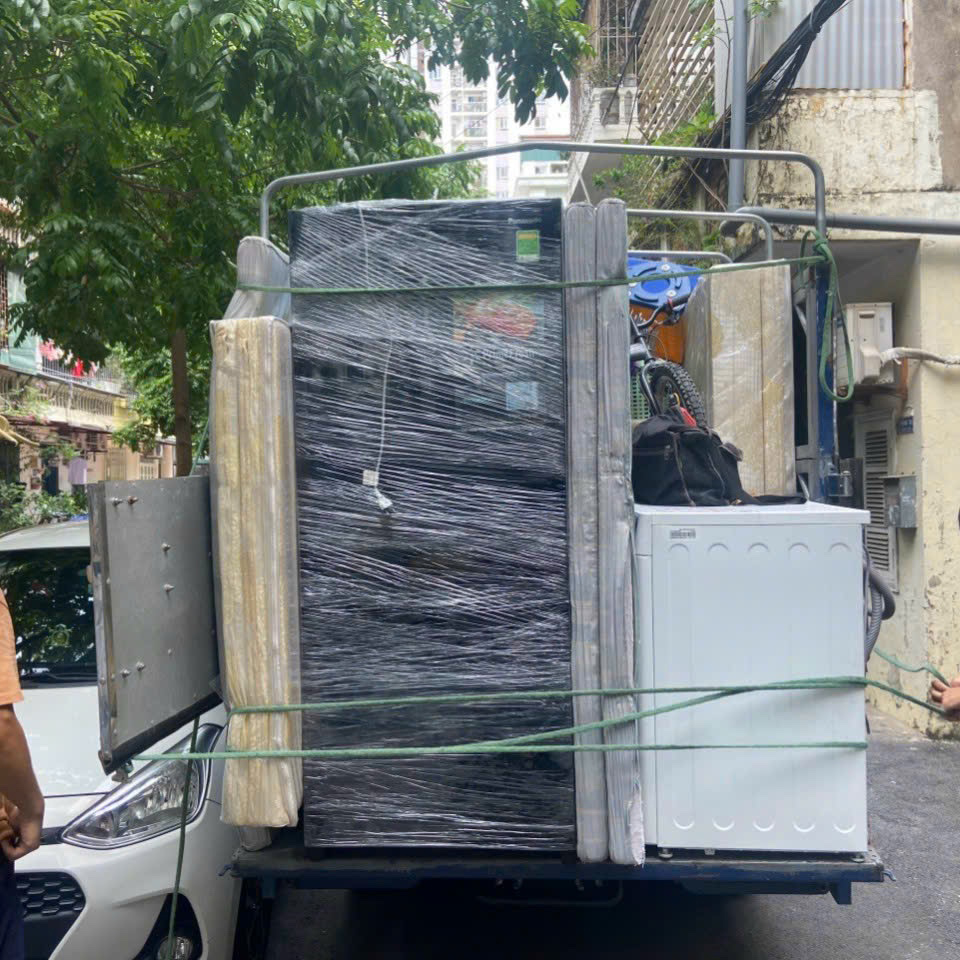 Chuyển nhà tại phố Hàng Bạc
