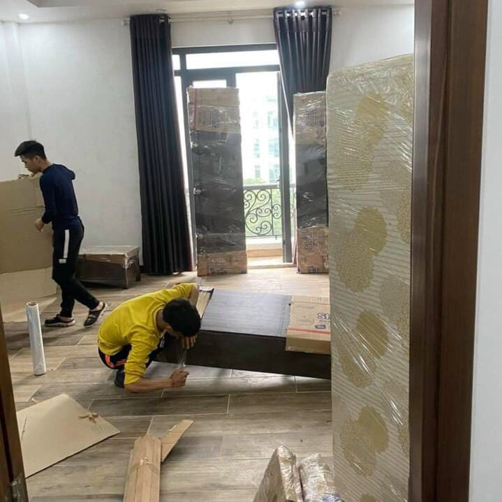 Chuyển nhà tại phố Đồng Tâm