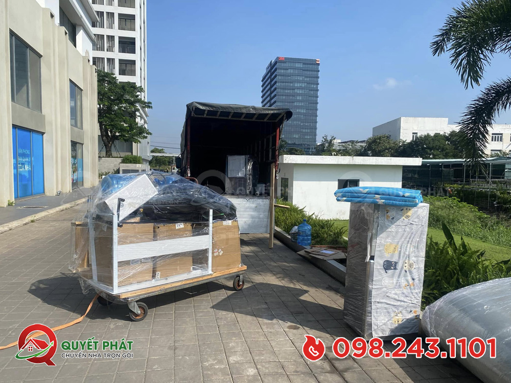 Xe tải Chuyển nhà Quyết Phát hoàn tất bàn giao tài sản an toàn tại nhà mới cho khách hàng